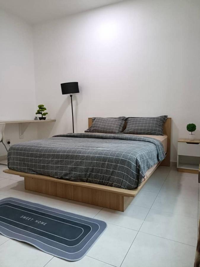 Home Feel-Hibiscus Suites كامبار المظهر الخارجي الصورة